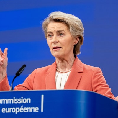 Zugeständnisse möglich? Bald will Ursula von der Leyen einen Aktionsplan für die Autoindustrie vorlegen.