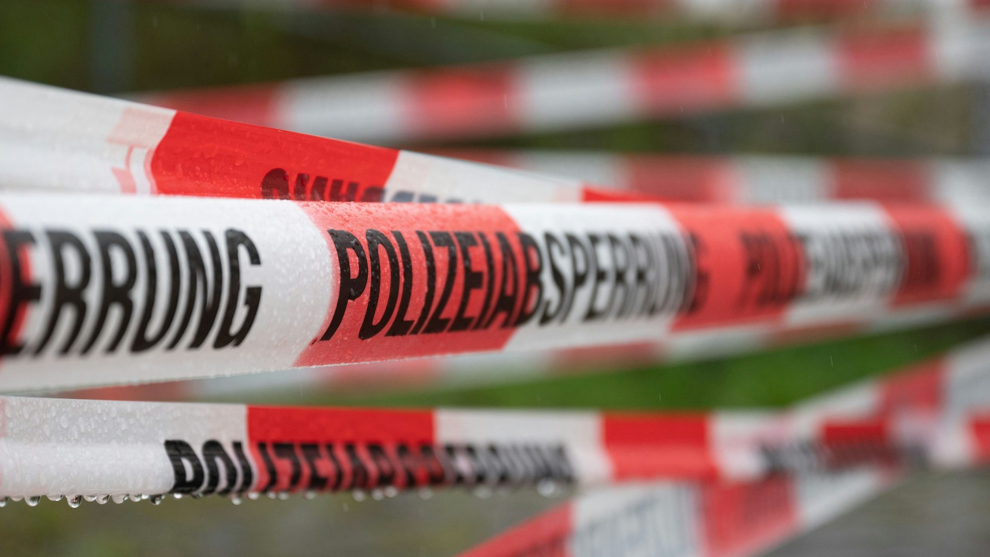 Absperrband der Polizei.