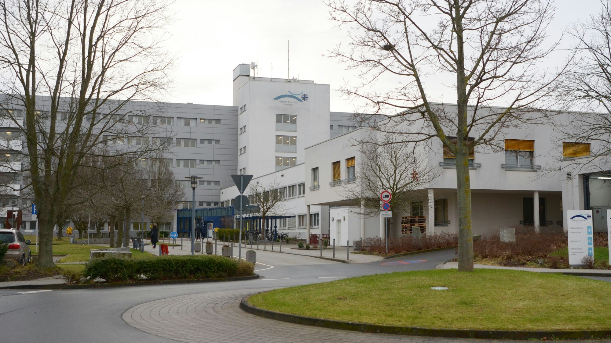 Das Bild zeigt das Gebäude des Marien-Hospitals.