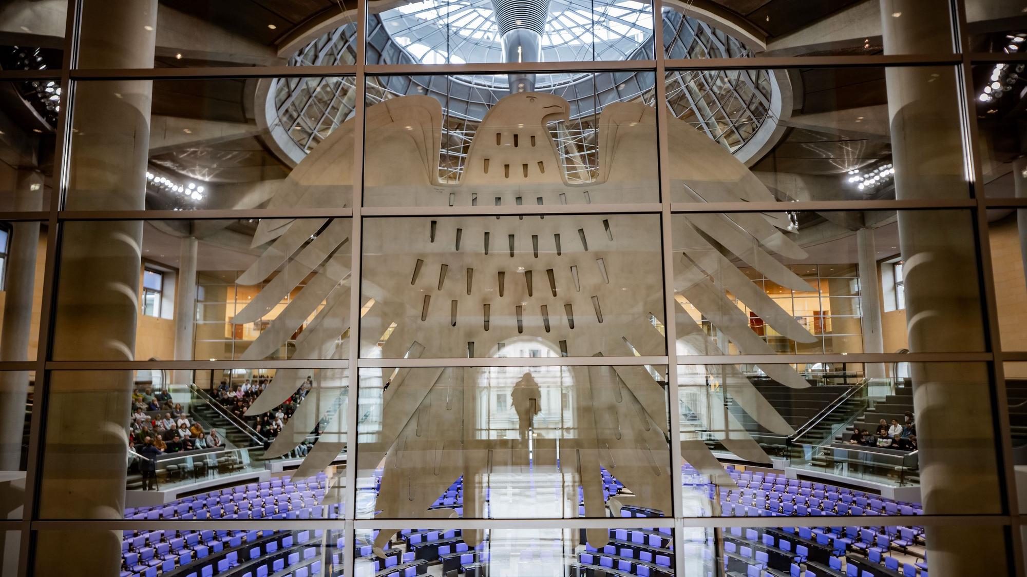 Ein Blick in den Plenarsaal im Deutschen Bundestag.