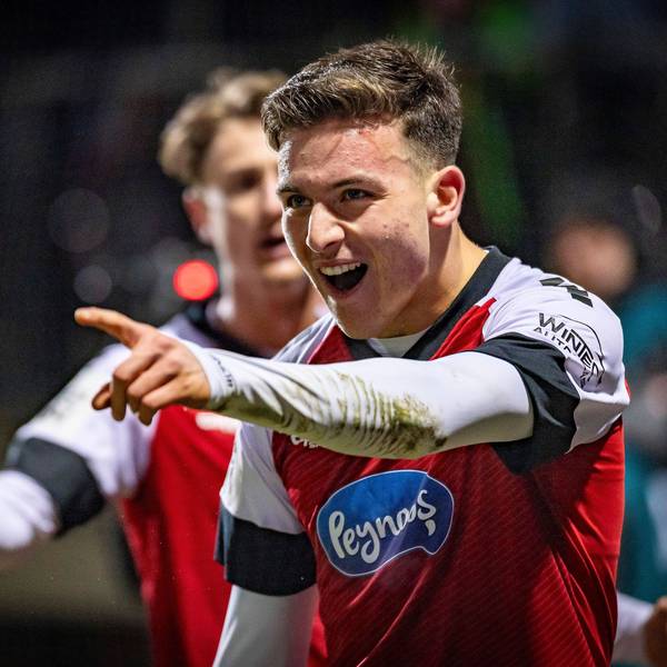 3. Liga: FC Viktoria Köln - Alemannia Aachen, 14.02.2025 Torjubel bei der Viktoria: Said el Mala FC Viktoria Köln, 22 gleicht zum 1:1 aus Köln, 14.02.2025, 24. Spieltag der 3. Fußball-Liga: FC Viktoria Köln - Alemannia Aachen im Sportpark Höhenberg in Köln. Die DFL-Bestimmungen verbieten die Verwendung von Fotografien als Bildsequenzen und / oder Quasi-Videos. *** 3 Liga FC Viktoria Köln Alemannia Aachen, 14 02 2025 Goal celebration at Viktoria Said el Mala FC Viktoria Köln, 22 equalizes to 1 1 Cologne, 14 02 2025, 24 matchday of the 3 soccer league FC Viktoria Köln Alemannia Aachen at Sportpark Höhenberg in Cologne The DFL regulations prohibit the use of photographs as image sequences and or quasi videos Copyright: xBEAUTIFULxSPORTS/AxelxKohringx