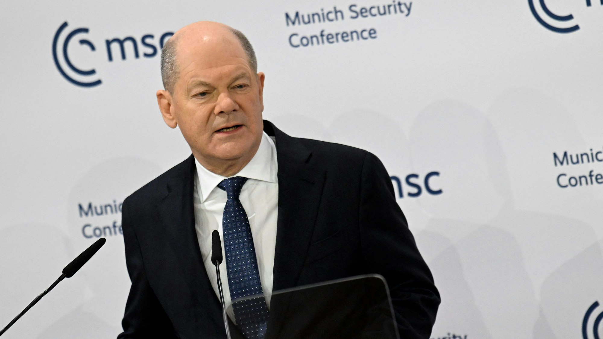 Bundeskanzler Olaf Scholz hat auf die Rede von US-Vizepräsident J.D. Vance reagiert.