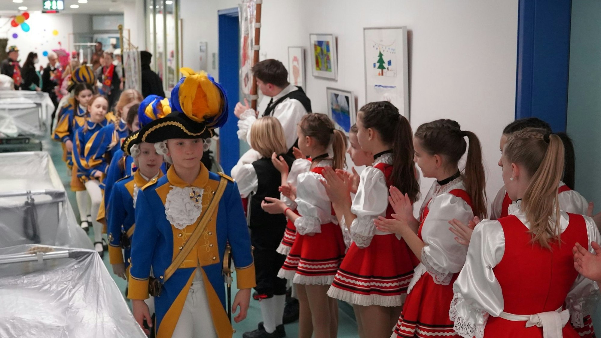 Großer Aufmarsch in der Uniklinik.