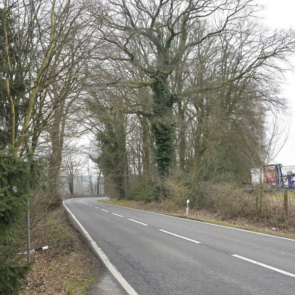 Das Foto zeigt die Kurve, die bei Herkenrath verbreitert wird