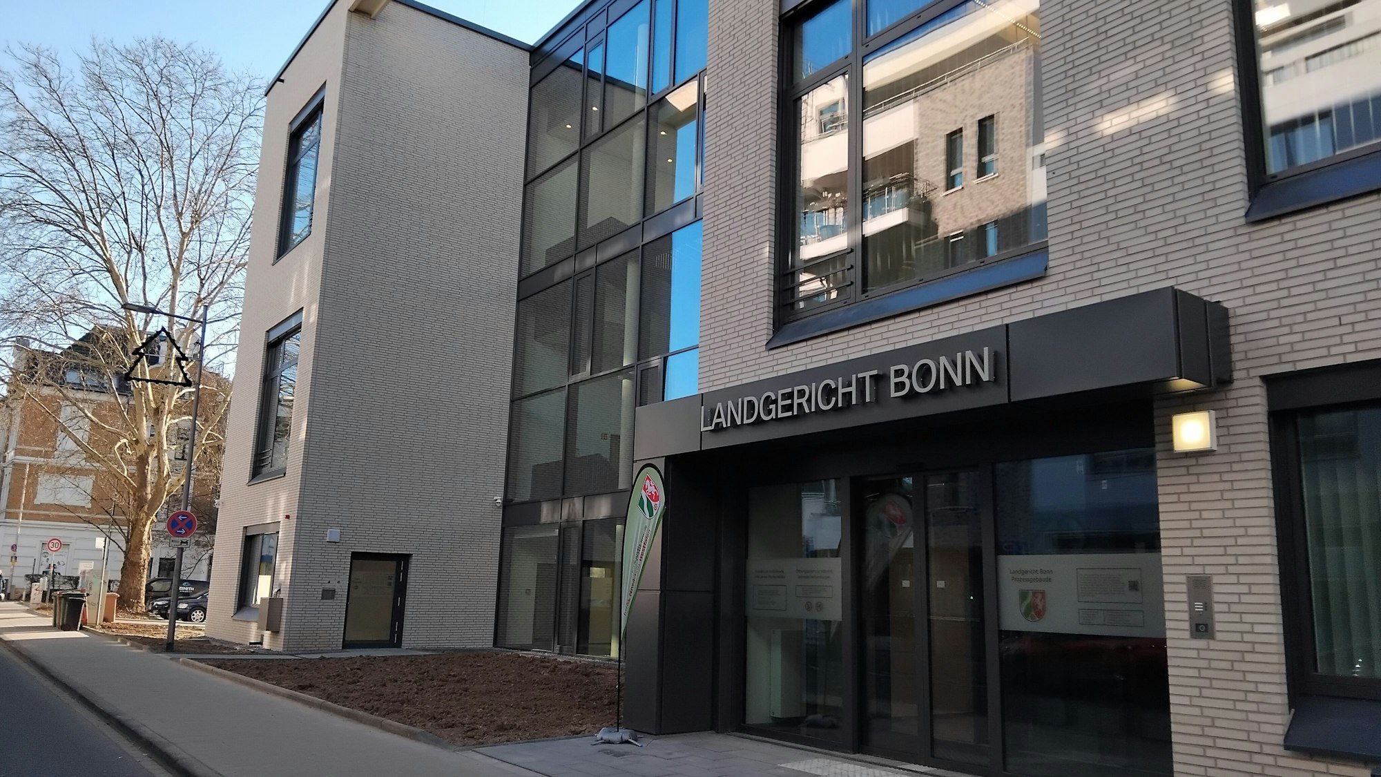 Das Landgericht Bonn errichtete für die Cum-Ex-Prozesse ein Gebäude mit drei Gerichtssälen in Siegburg.