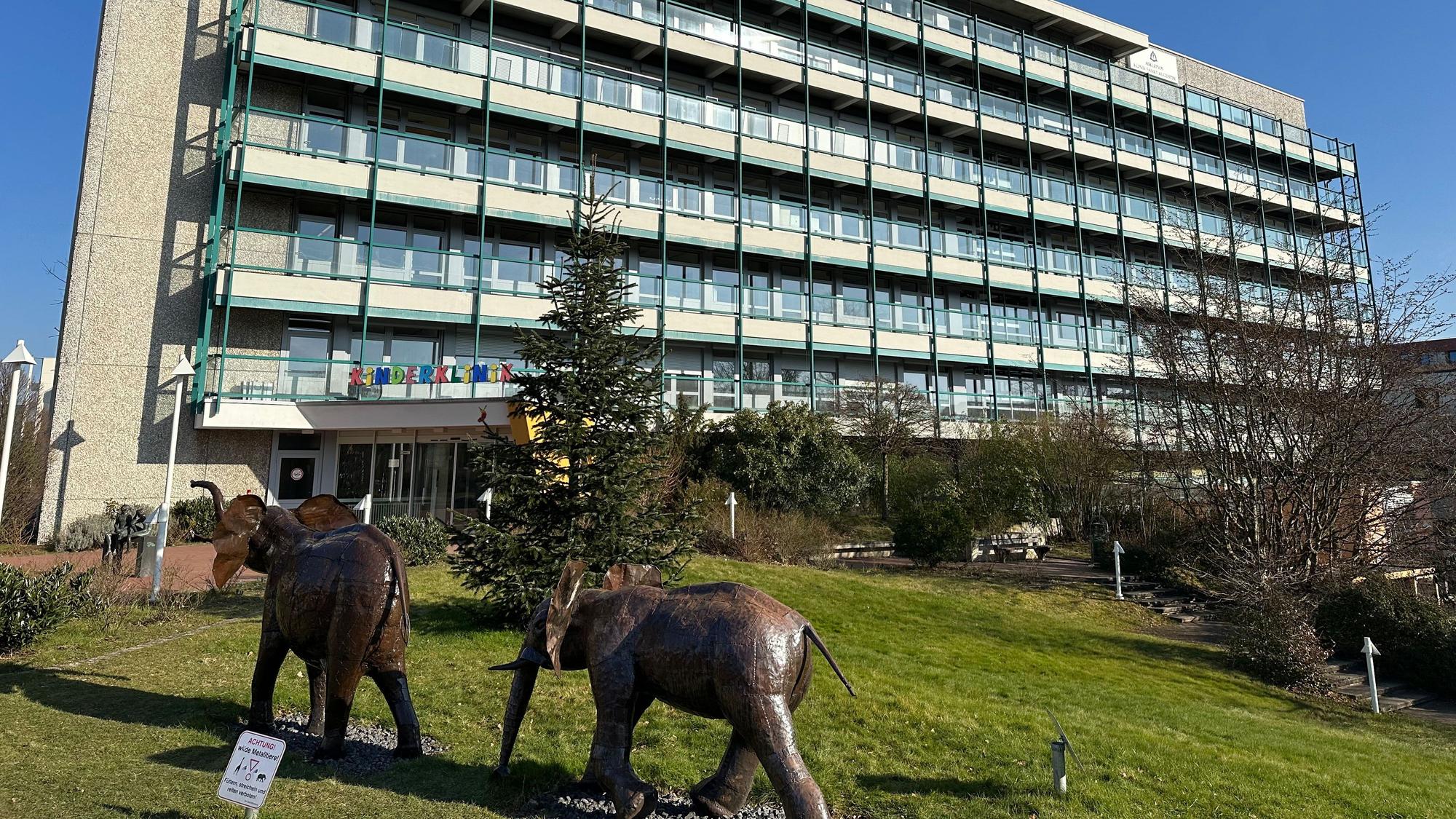 Die Kinderklinik in Sankt Augustin behält ihre Intensivstation für Neugeborene.