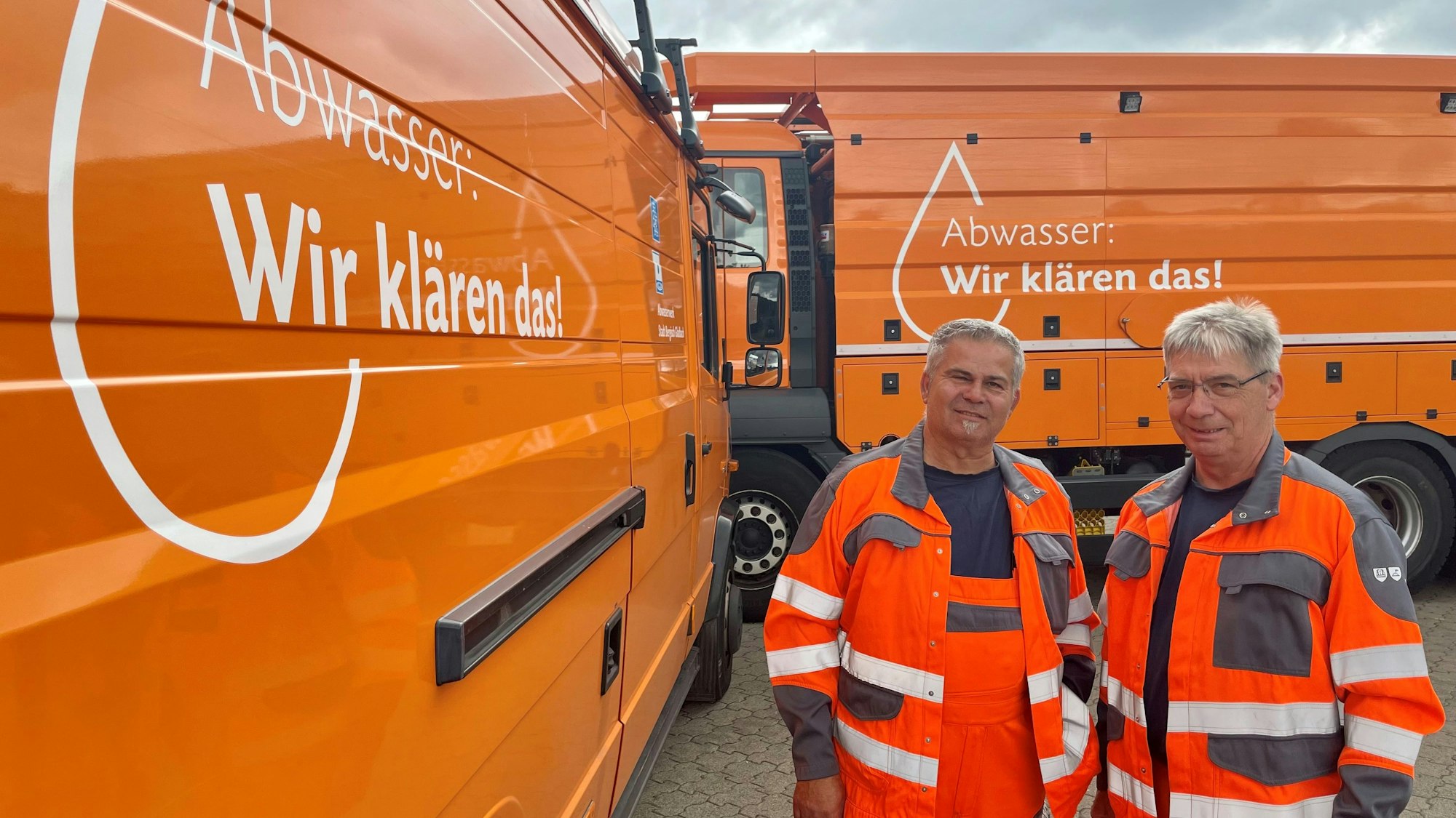 Das Foto zeigt ein Fahrzeug des Gladbacher Abwasserwerks