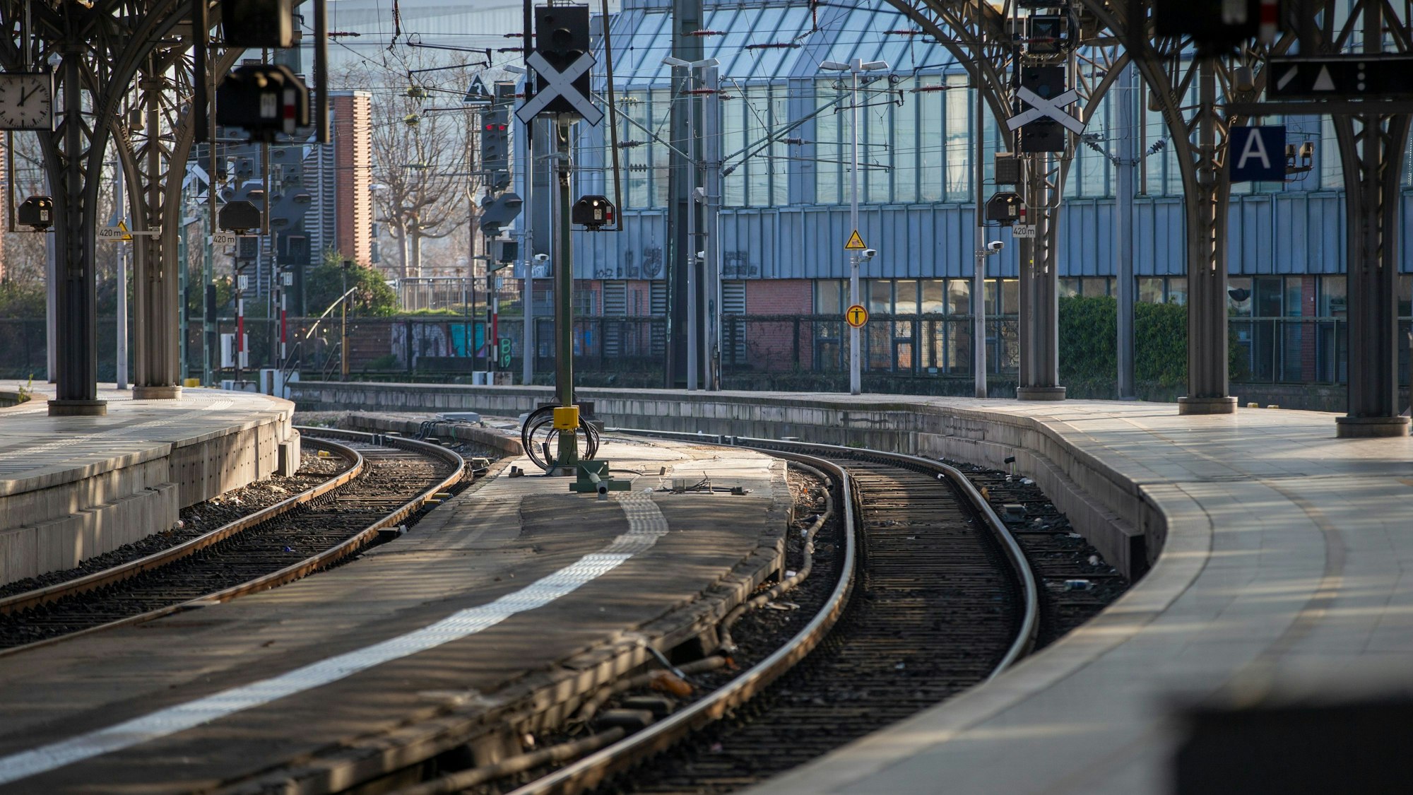 Der Angriff geschah am Bahnsteig zu Gleis 10 und 11.