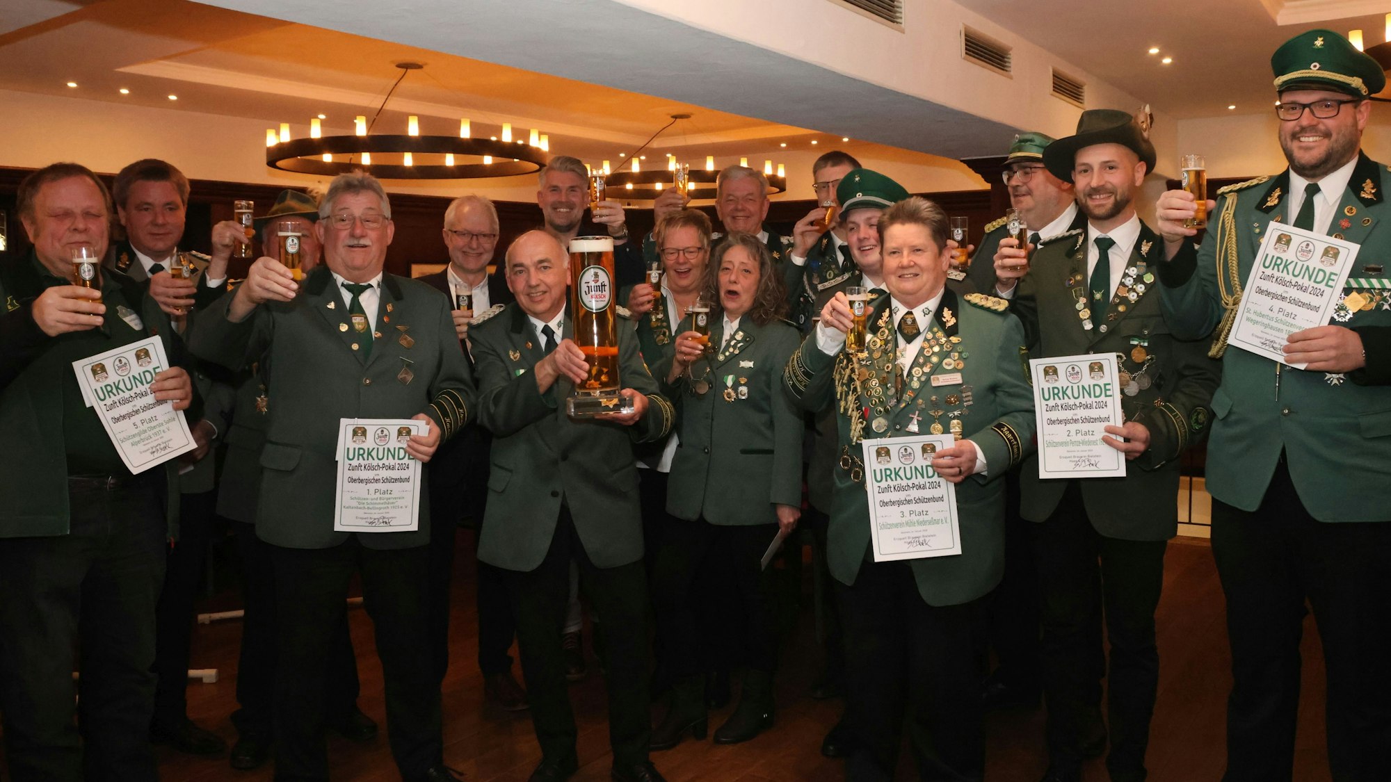 Zunft-Kölsch-Pokalübergabe im Bielsteiner Braustübchen.