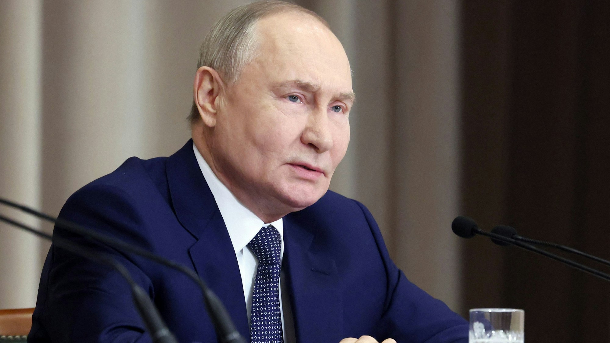Auch mit Vladimir Putin würde Wiza ein Bier trinken gehen.
