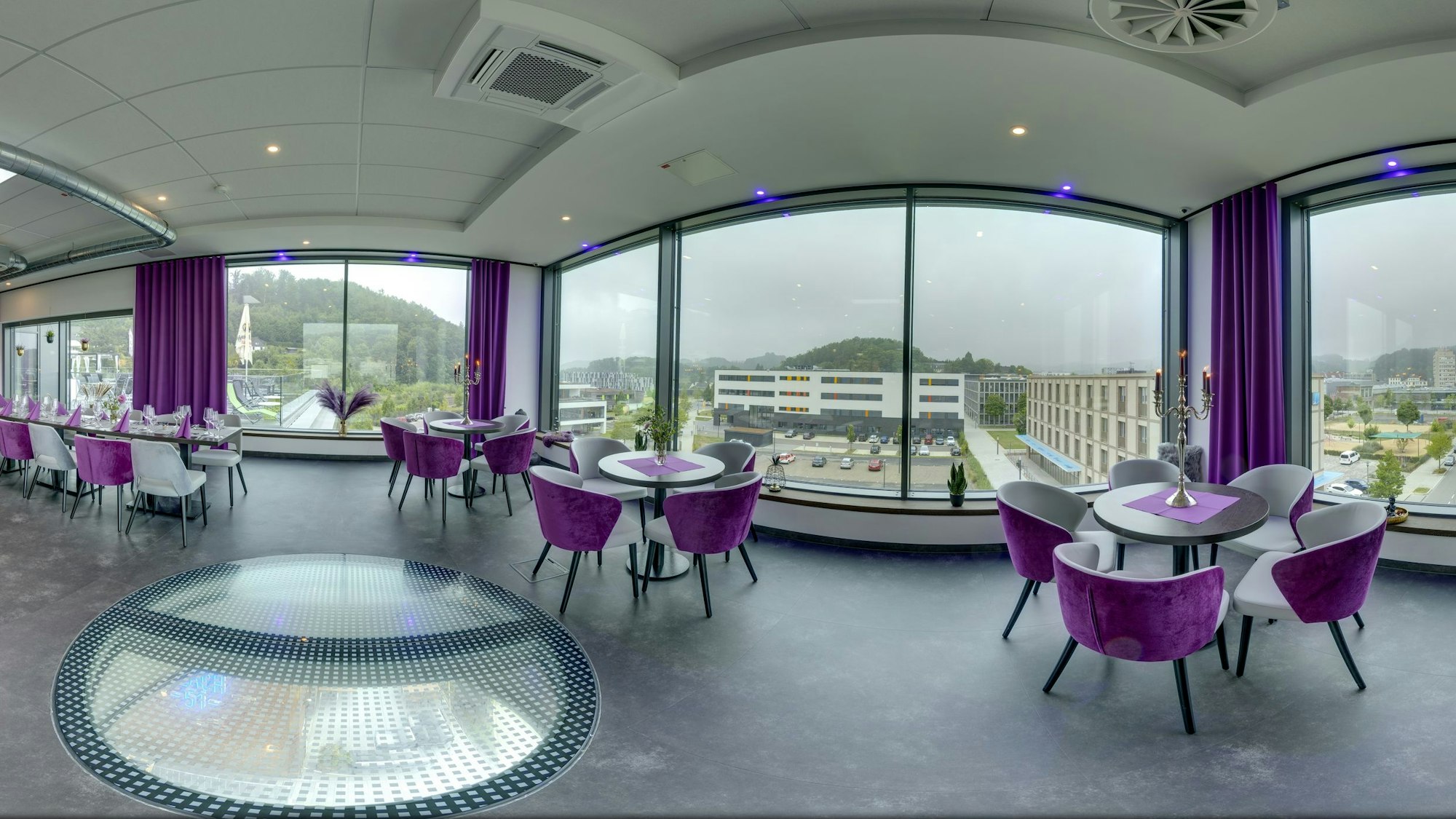 Die Skybar – hier eine 360-Grad-Ansicht.