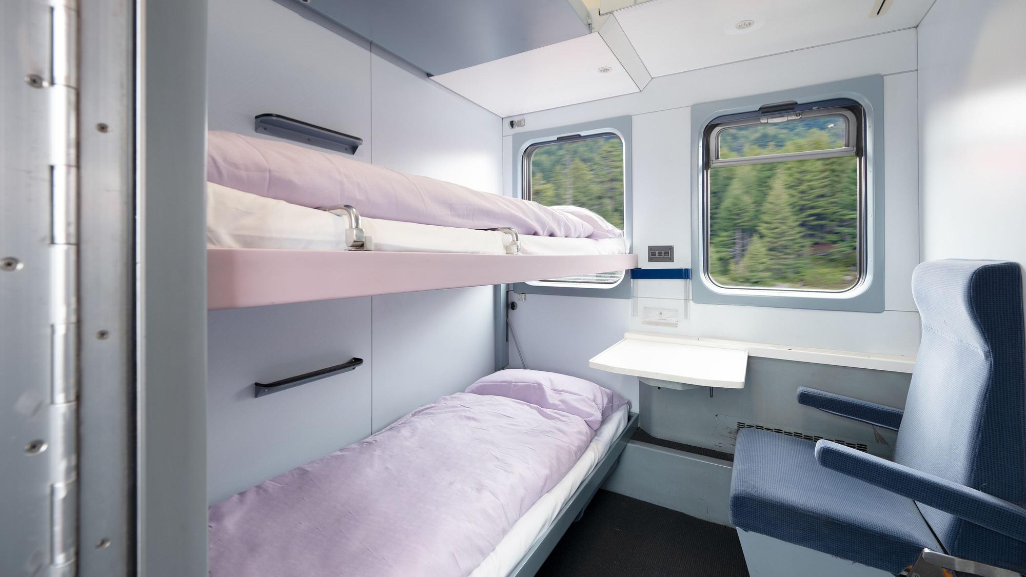 Einblick in ein Zwei-Personen-Schlafabteil des „European Sleepers“.