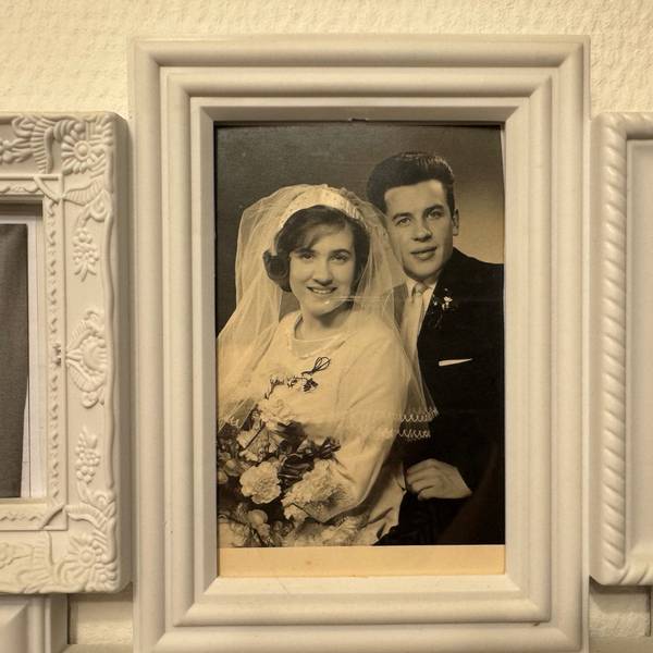 Das Bild zeigt das Hochzeitsfoto von Marliese und Horst Schenkel.