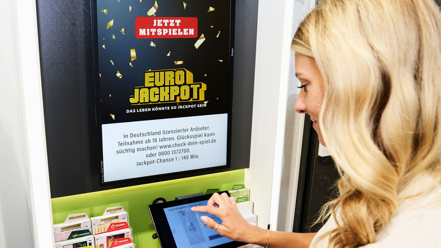 Ein Tipp für Eurojackpot kostet ungefähr so viel wie eine Tasse Cappuccino – bietet mit etwas Glück aber eine ganze Menge mehr.