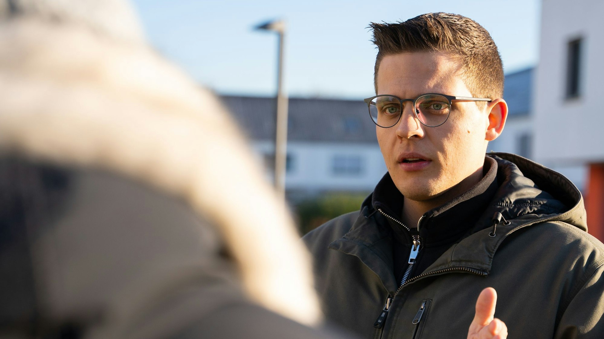 Auf dem Foto ist der SPD-Politiker Aaron Spielmanns zu sehen.