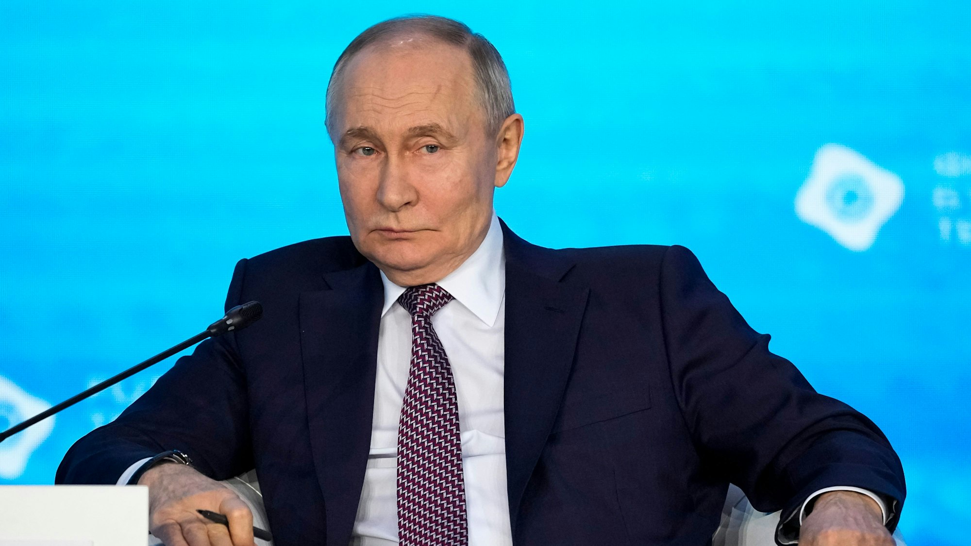 Der russische Präsident Wladimir Putin nimmt an einem Technologieforum teil.