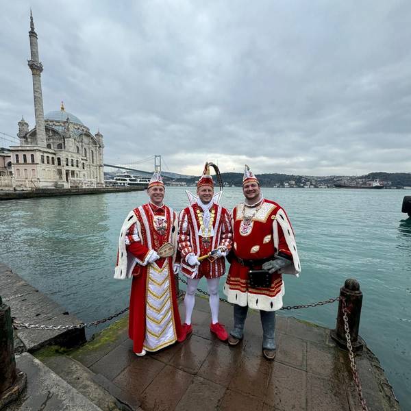 Dreigestirn in Istanbul vor der Hagia Sophia.