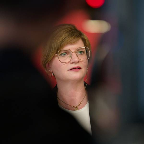 Düsseldorf: Sarah Philipp, Vorsitzende der SPD Nordrhein-Westfalen, gibt ein Pressestatement zum Ausgang der Bundestagswahl ab.