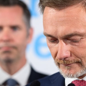 Christian Lindner, Bundesvorsitzender und Spitzenkandidat der FDP, äußert sich bei der Wahlparty der Freien Demokraten (FDP) im Hans-Dietrich-Genscher-Haus.