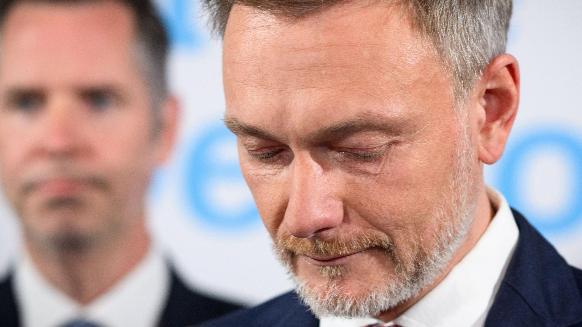 Christian Lindner, Bundesvorsitzender und Spitzenkandidat der FDP, äußert sich bei der Wahlparty der Freien Demokraten (FDP) im Hans-Dietrich-Genscher-Haus.