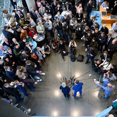 Berlin: Die wiedergewählten Fraktionsvorsitzenden der AfD, Alice Weidel und Tino Chrupalla äußern sich nach der konstituierenden Sitzung der AfD-Fraktion im Deutschen Bundestag.