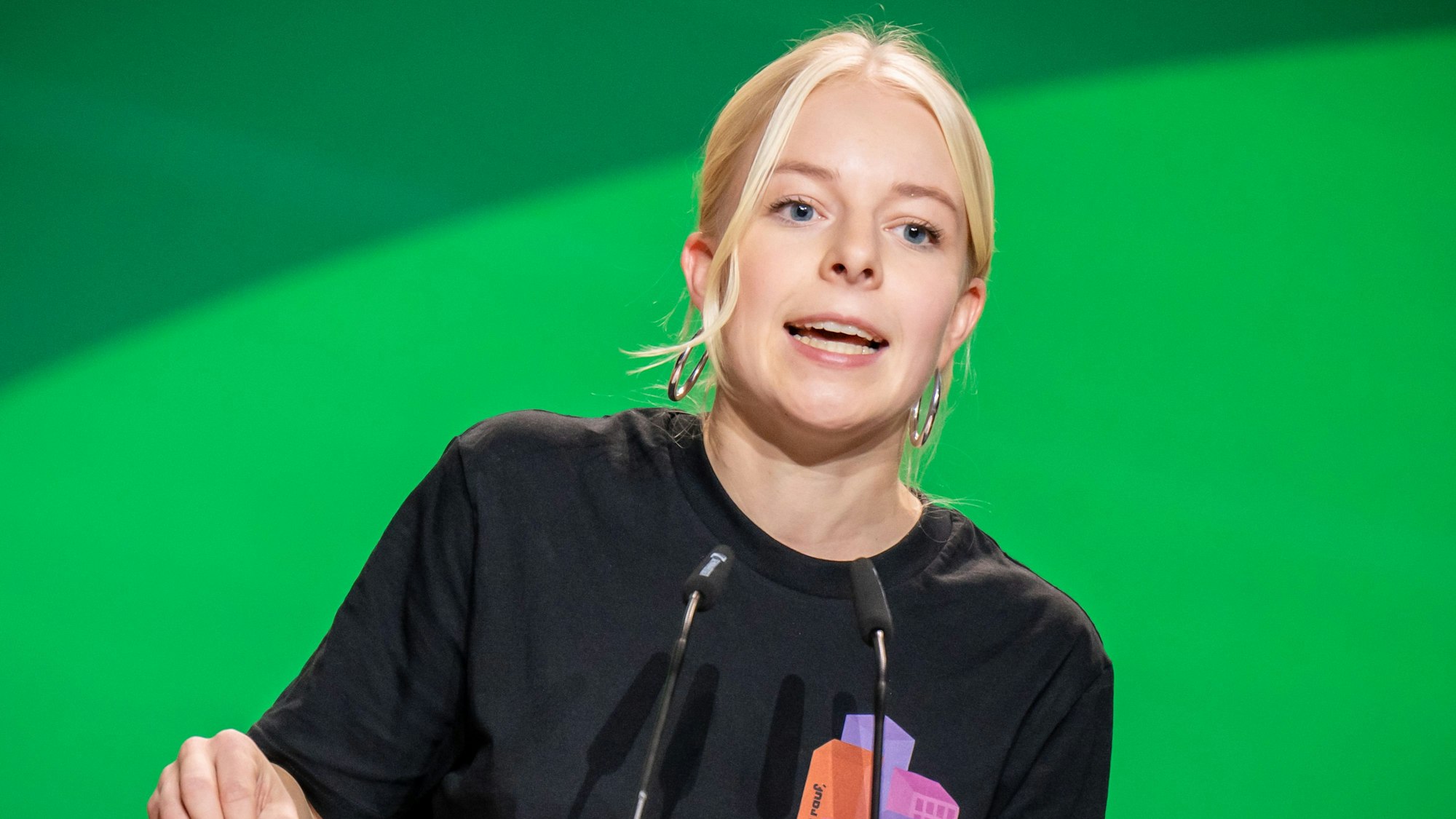 Jette Nietzard, Sprecherin der Grünen Jugend, spricht bei der Bundesdelegiertenkonferenz der Grünen. (Archivbild)
