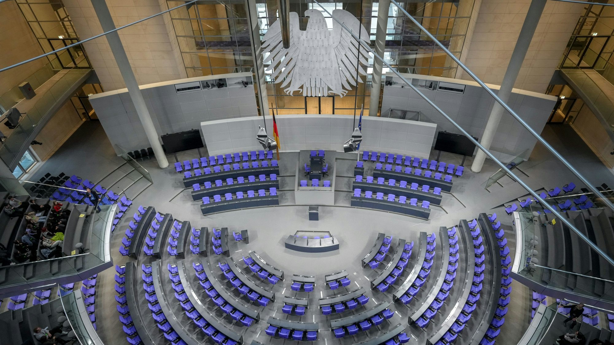 ARCHIV - 12.11.2024, Berlin: Blick in das Plenum des Bundestags. (zu dpa: «AfD und Linke haben zusammen Sperrminorität im Bundestag») Foto: Kay Nietfeld/dpa +++ dpa-Bildfunk +++