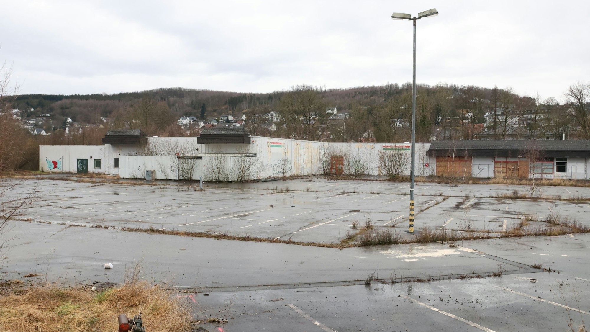 Foto vom Gelände des ehemaligen Extra-Marktes in Bergneustadt.