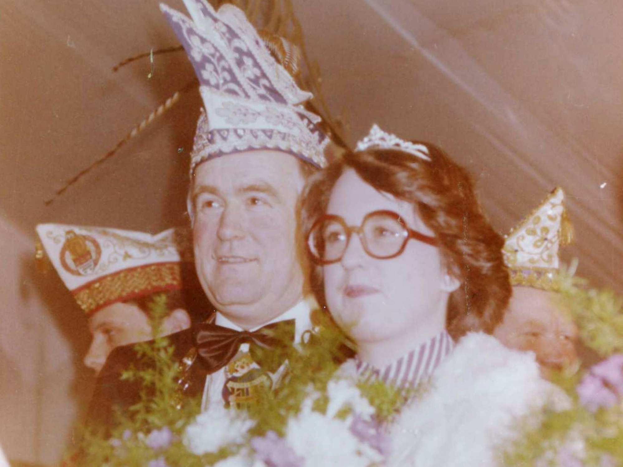 Judith Schwenks Opa Gustav Bömer mit ihrer Mutter Regina.