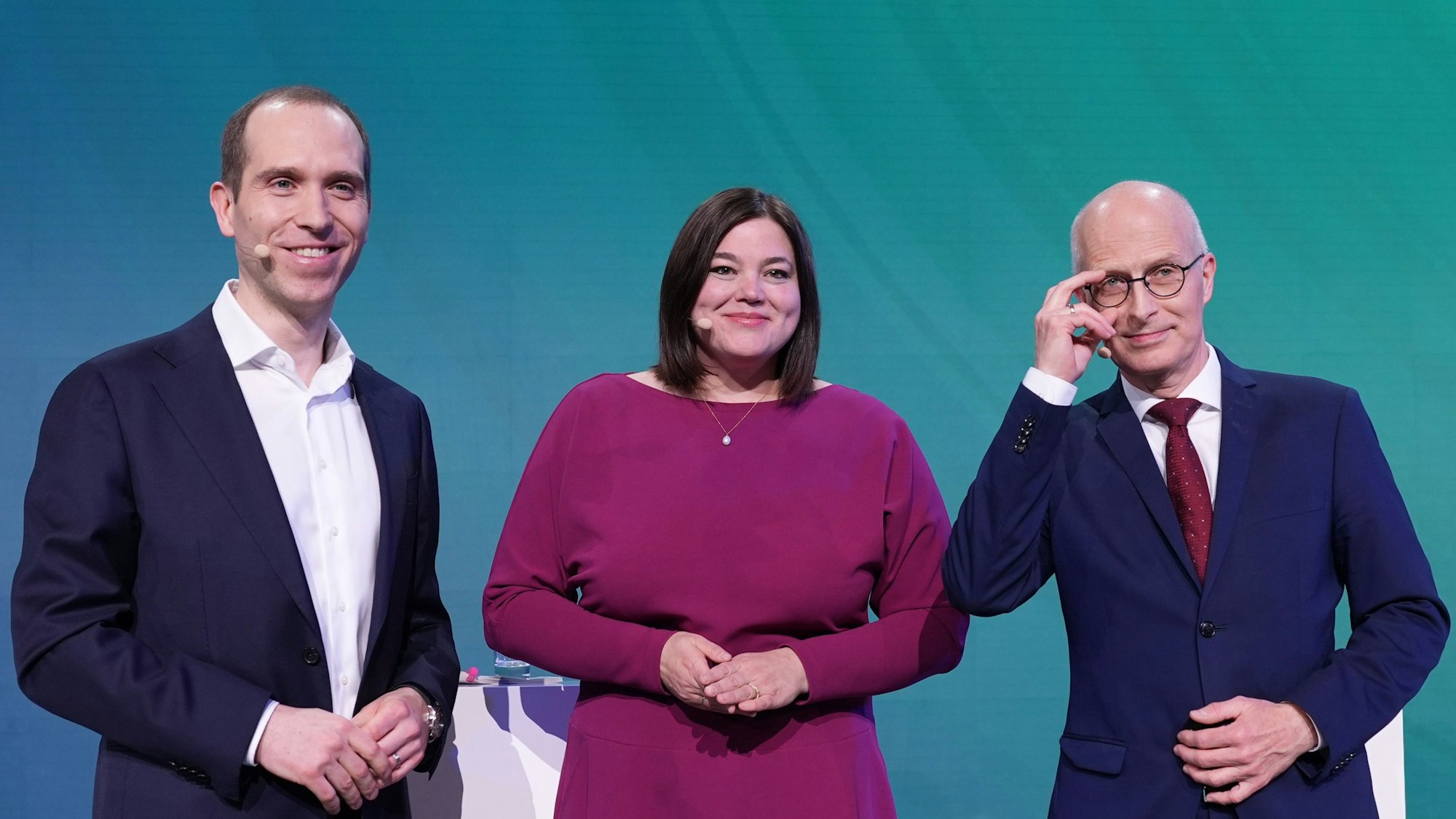 Die drei Bürgermeisterkandidaten für Hamburg: Peter Tschentscher (r, SPD), Katharina Fegebank (M, Bündnis 90/Die Grünen) und Dennis Thering (l), Parteivorsitzender der CDU Hamburg.