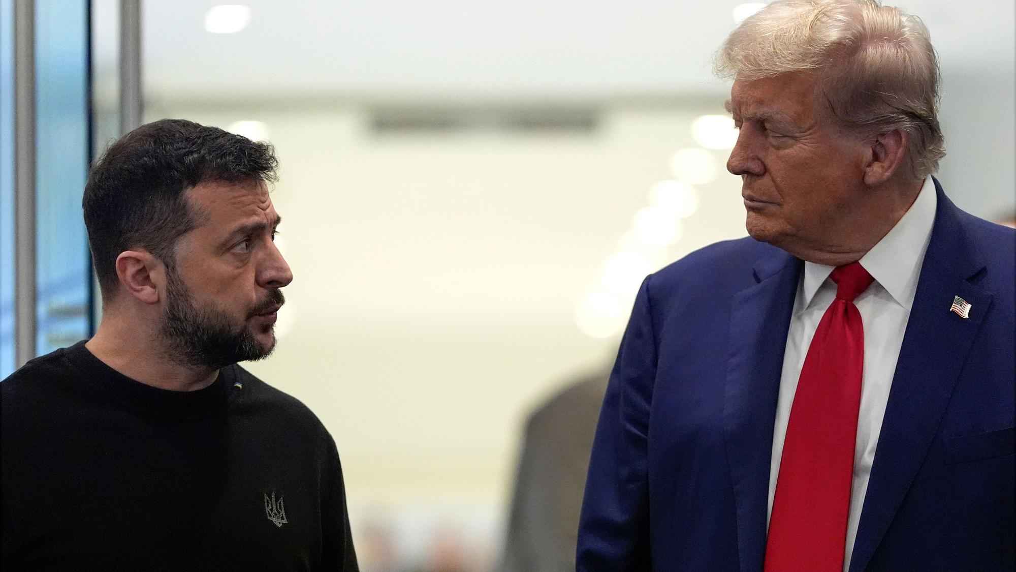 Der US-Präsident Donald Trump trifft Wolodymyr Selenskyj, Präsident der Ukraine.