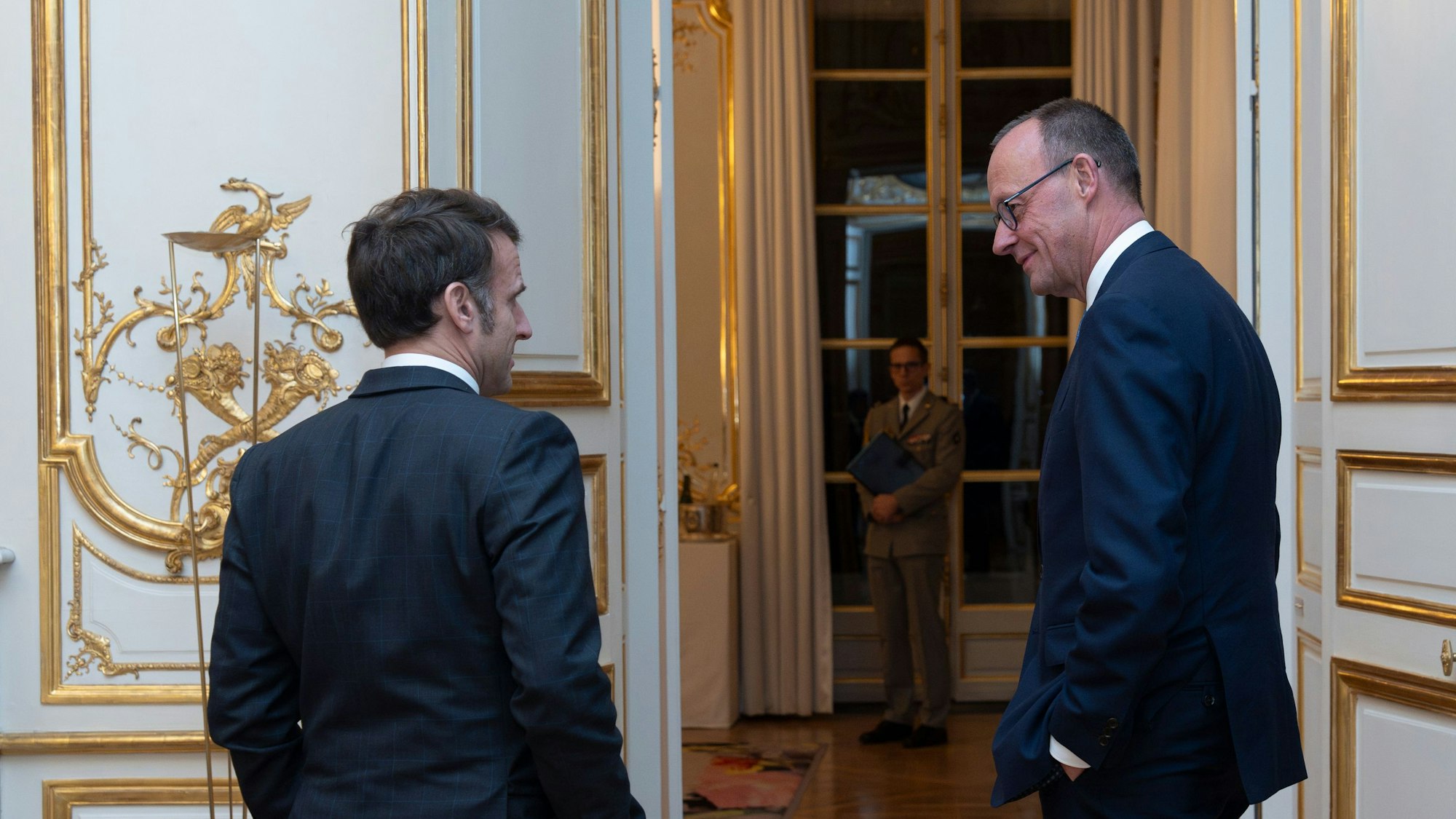 Emmanuel Macron und Friedrich Merz im Élysée-Palast.
