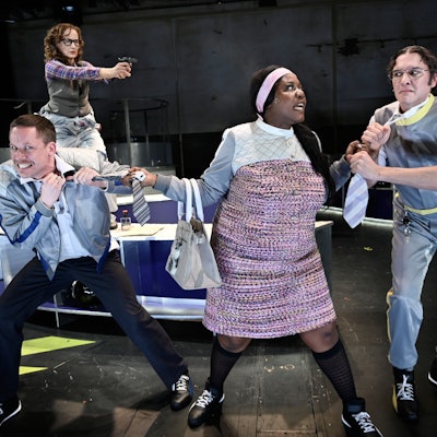 JEEPS
von Nora Abdel-Maksoud
Regie: Fritzi Wartenberg
 
Regie: Fritzi Wartenberg
Video & Bühne: Elena Scheicher
Kostüme: Polly Stephan
Musik/Komposition: David Rimsky-Korsakow
Licht: Jan Steinfatt
Dramaturgie: Sibylle Dudek
 
Foto: Thomas Aurin