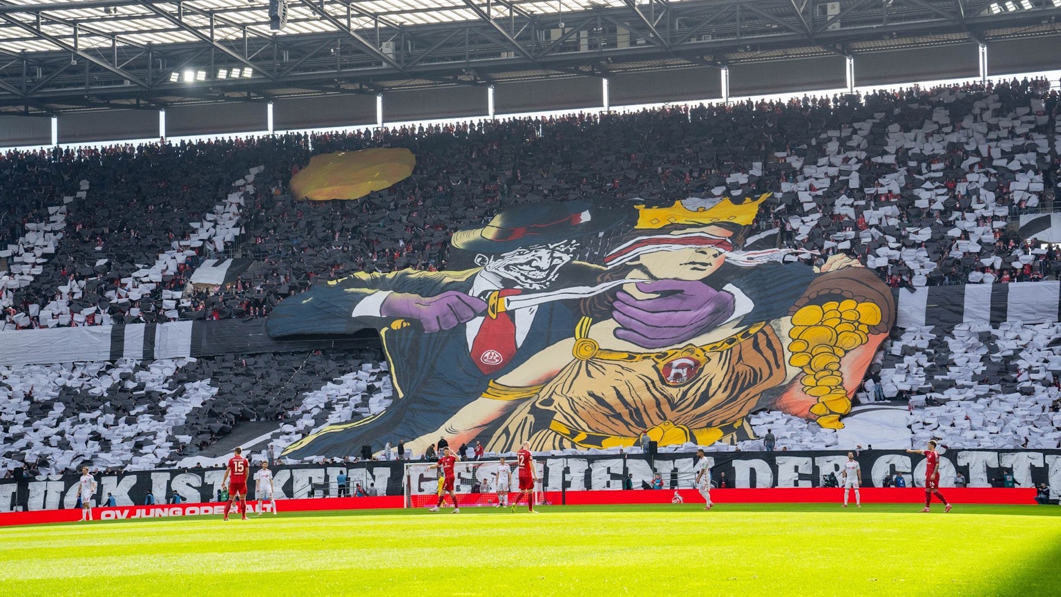 Die umstrittene Choreographie der Kölner Fanszene.