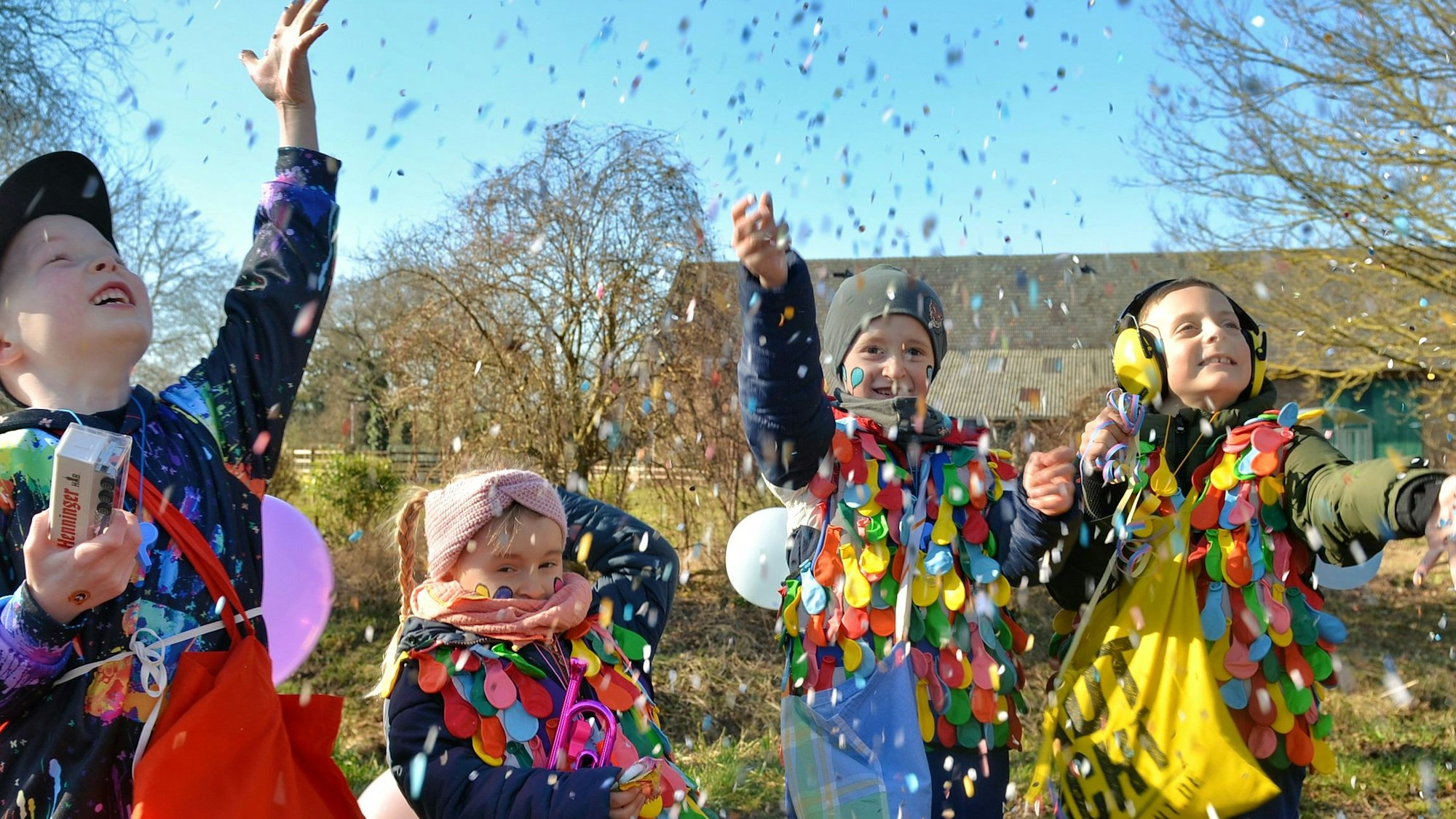 Auch die jüngere Generation genoss die gute Stimmung beim Mülheimer Straßenkarneval.