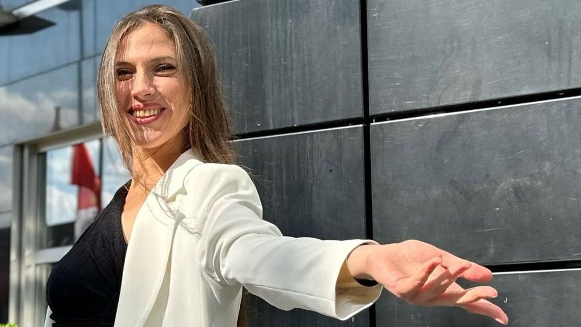 Auf dem Bild ist ein Portraitfoto von Olesia S. zu sehen.