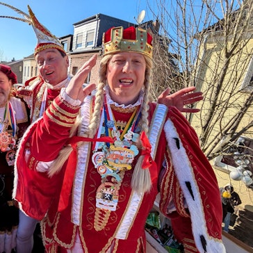 Für die drei Junge vun d'r Heerstroß - Prinz Joachim I. (Vossel), Bauer Werner (Echtner) und Jungfrau Johanna (Johann Klöcker) - ging beim Tulpensonntagszug ein Lebenstraum in Erfüllung.