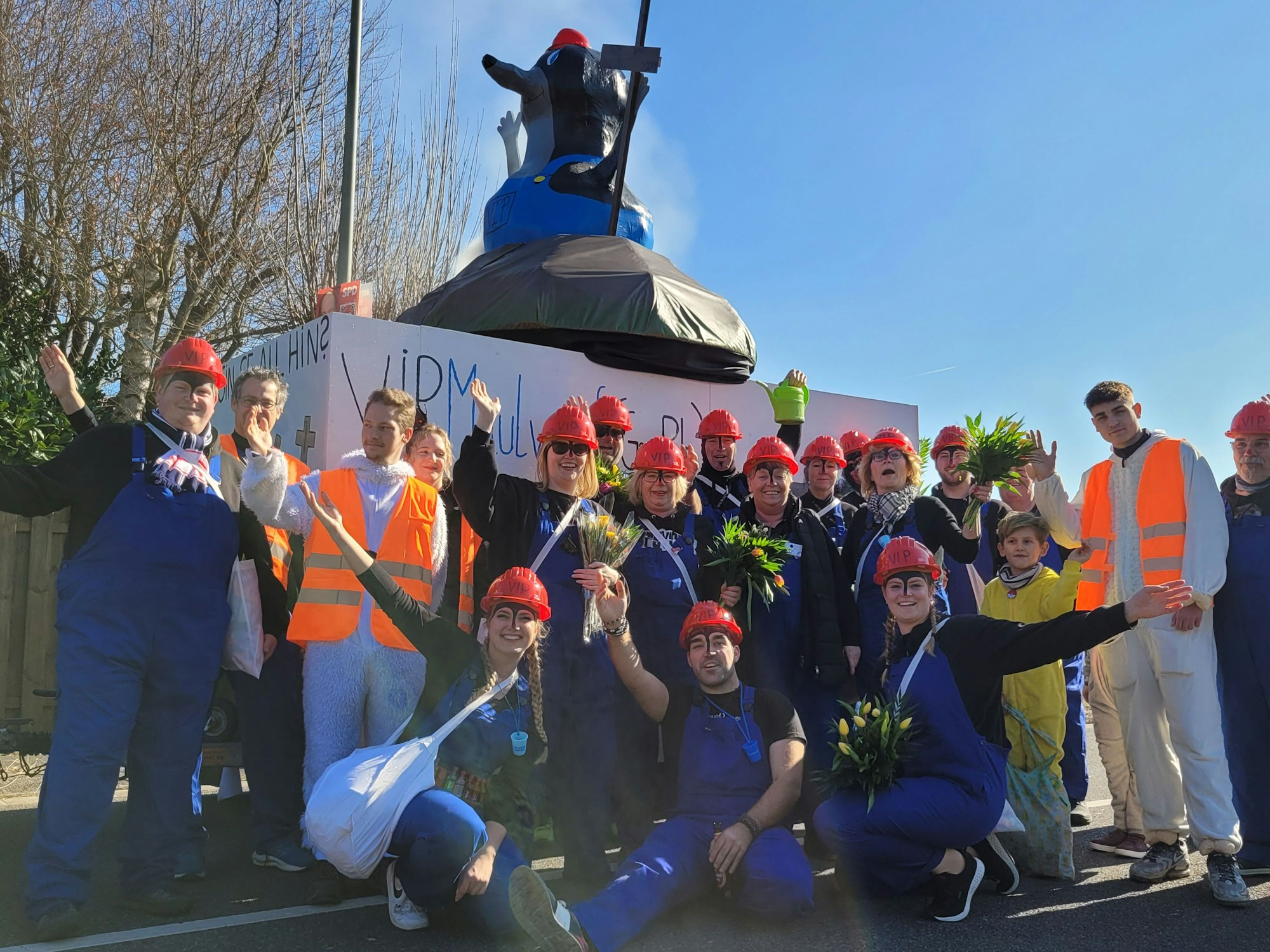 Nach zehnjähriger Pause wieder im Forsbacher Karnevalszug dabei war die „VIP Maulwurf GmbH“.