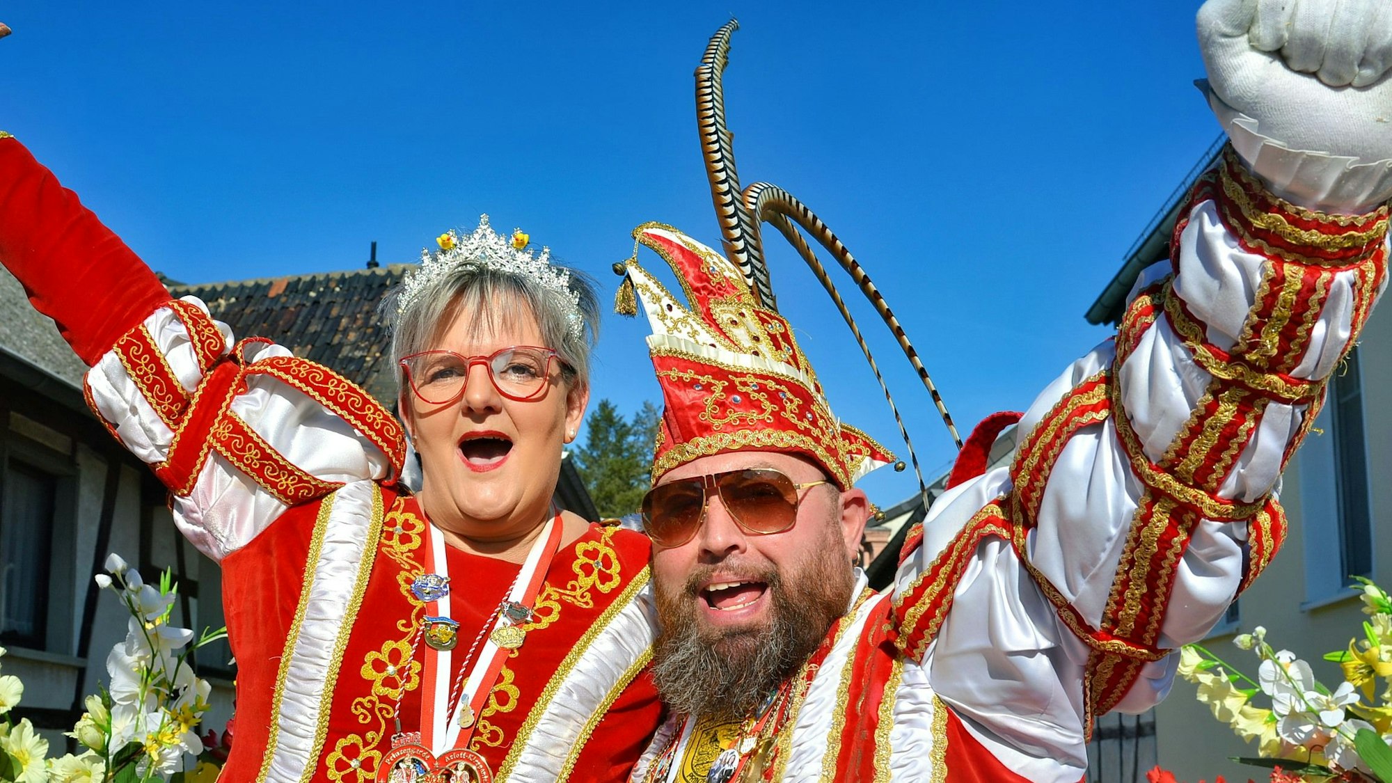 Prinz Ulrich I. und Prinzessin Tanja I. genossen ihren Abschluss der Session bei strahlend blauem Himmel.