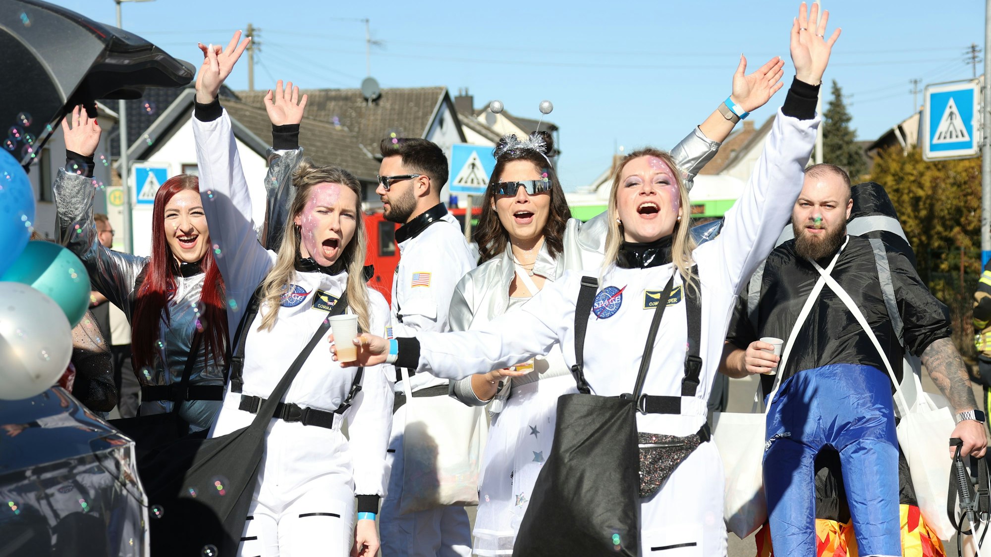 Wie ein Astronaut fühlten sich diese jungen Leute.