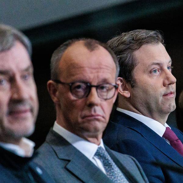 Markus Söder (l-r), Vorsitzender der CSU und Ministerpräsident von Bayern, Friedrich Merz, Kanzlerkandidat der Union, Fraktionsvorsitzender der Union und Bundesvorsitzender der CDU, Lars Klingbeil, Fraktionsvorsitzender der SPD und Bundesvorsitzender, und Saskia Esken, Parteivorsitzende der SPD, geben eine Pressekonferenz zu den Sondierungsgesprächen zwischen der Union und der SPD.