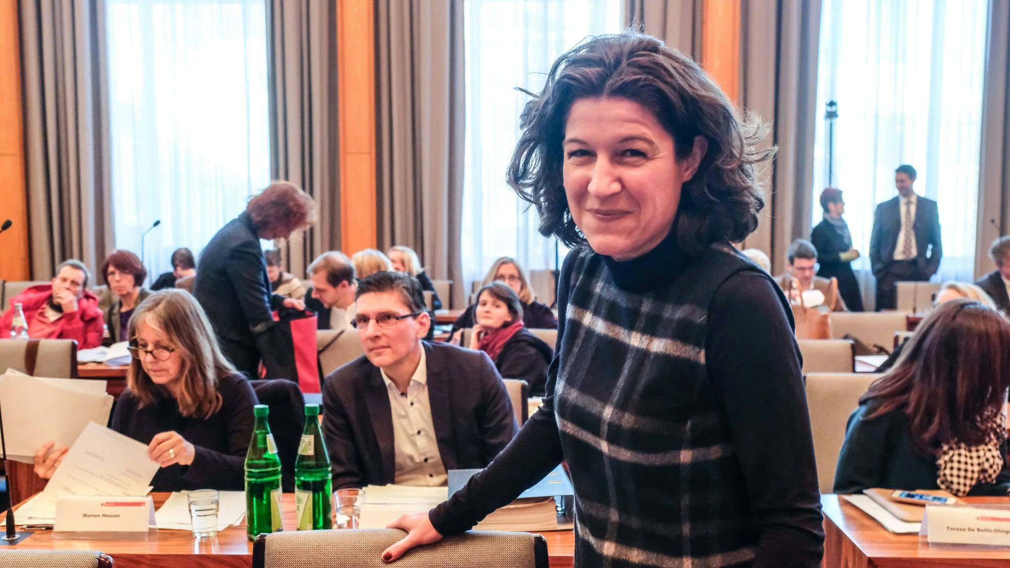 Kirsten Jahn (vorne) bei ihrer letzten Ratssitzung als Fraktionsvorsitzende der Grünen am 14. Februar 2019