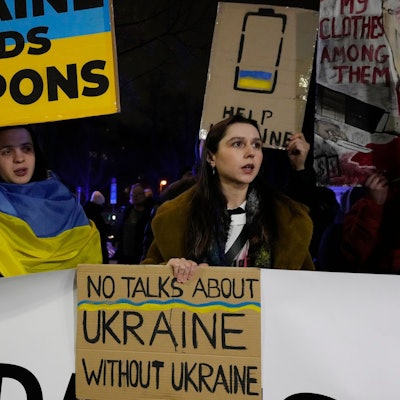 Die Ukraine ist bisher auf US-Militärhilfe im Kampf um ihr Bestehen im russischen Angriffskrieg angewiesen. (Archivbild)