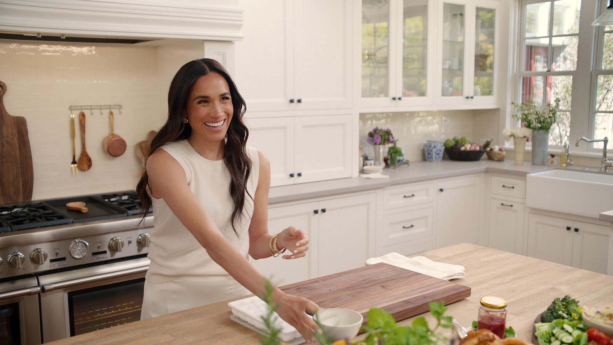Meghan, Herzogin von Sussex, in ihrer neuen Lifestyle-Serie „With Love, Meghan“ auf Netflix.