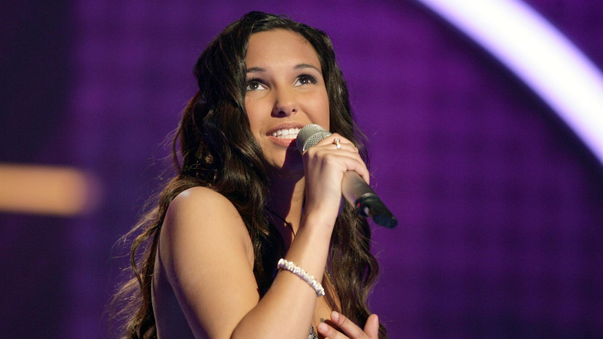 Die damals 22-jährige Kandidatin Rania Zeriri steht bei der Generalprobe zur ersten Motto-Show von „Deutschland sucht den Superstar“ auf der Bühne.