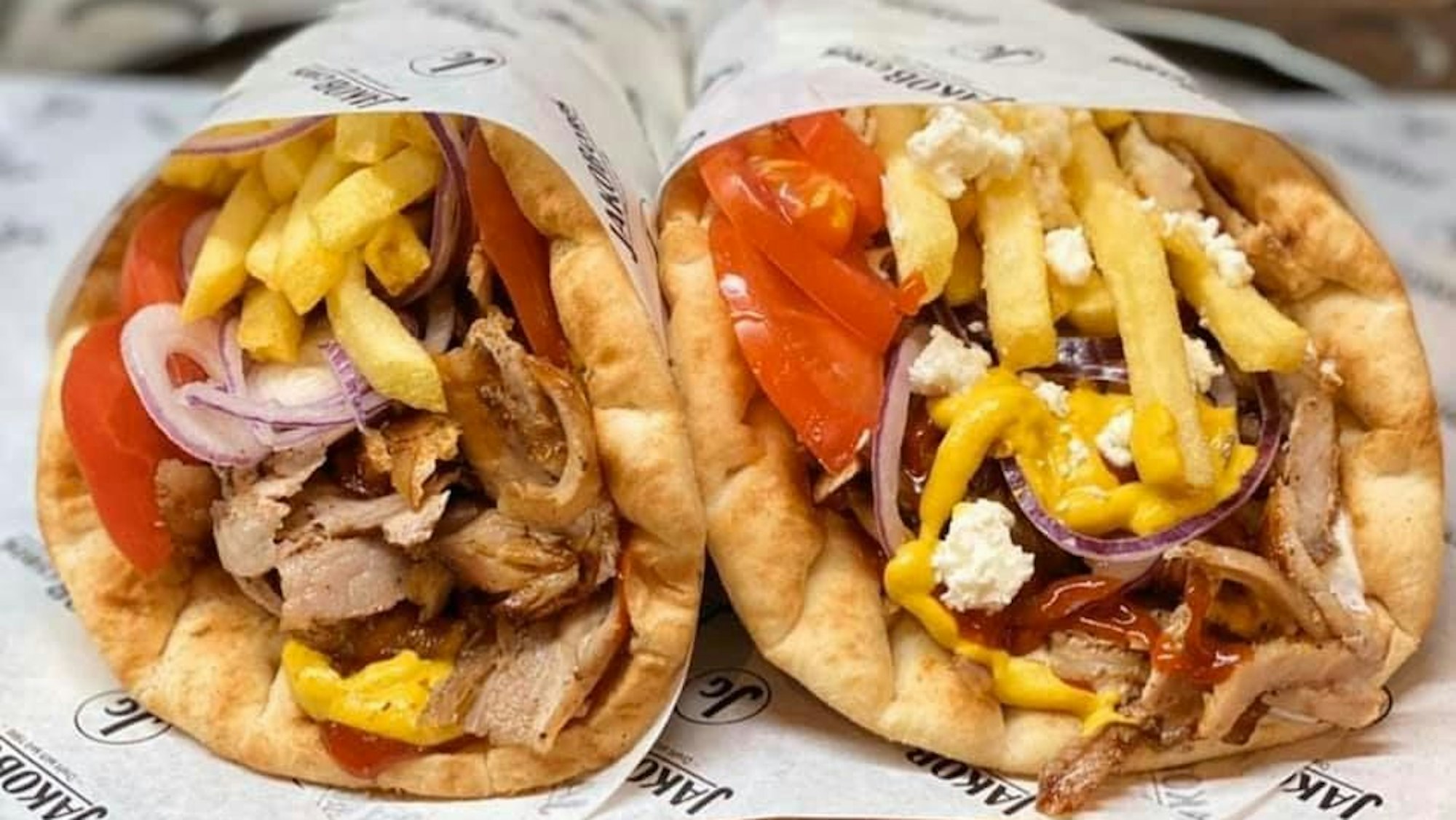 Pita, Pommes und Gyros bei „Jakob Gyros“.