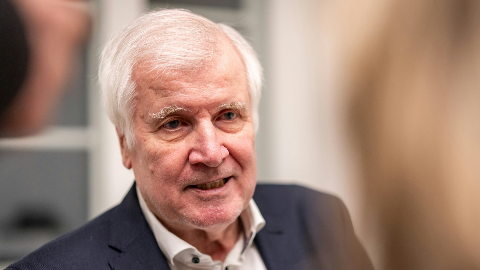 Horst Seehofer übt Kritik an den Schulden-Plänen der Union.