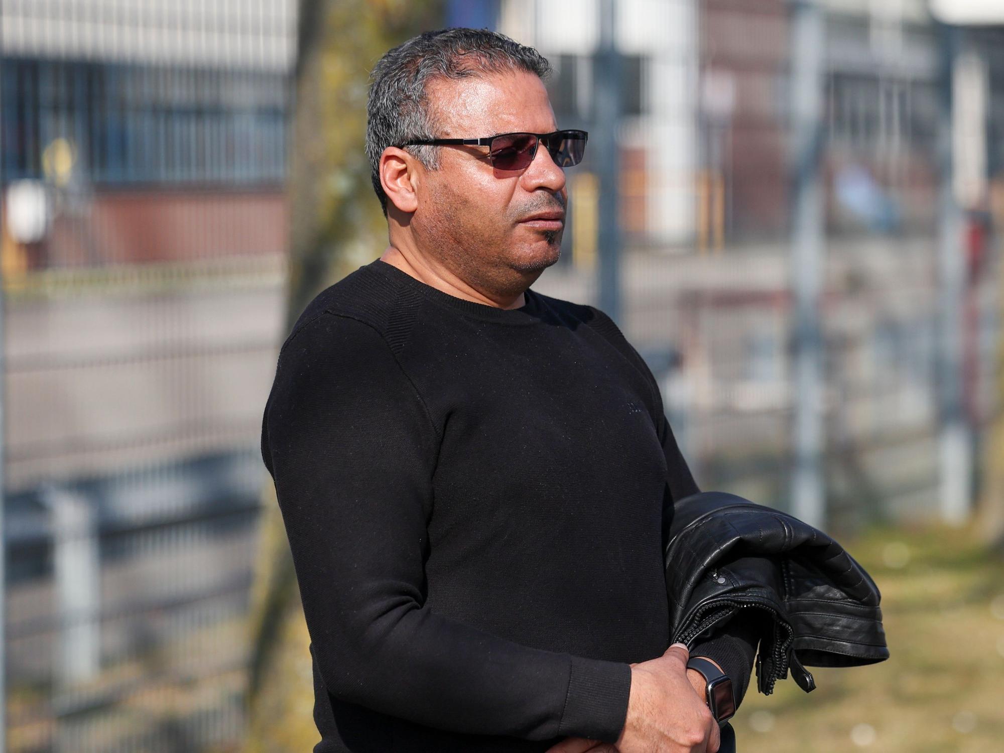 Ridha Guizani (56) vor seinem Schichtbeginn am Ford-Werkstor 3.