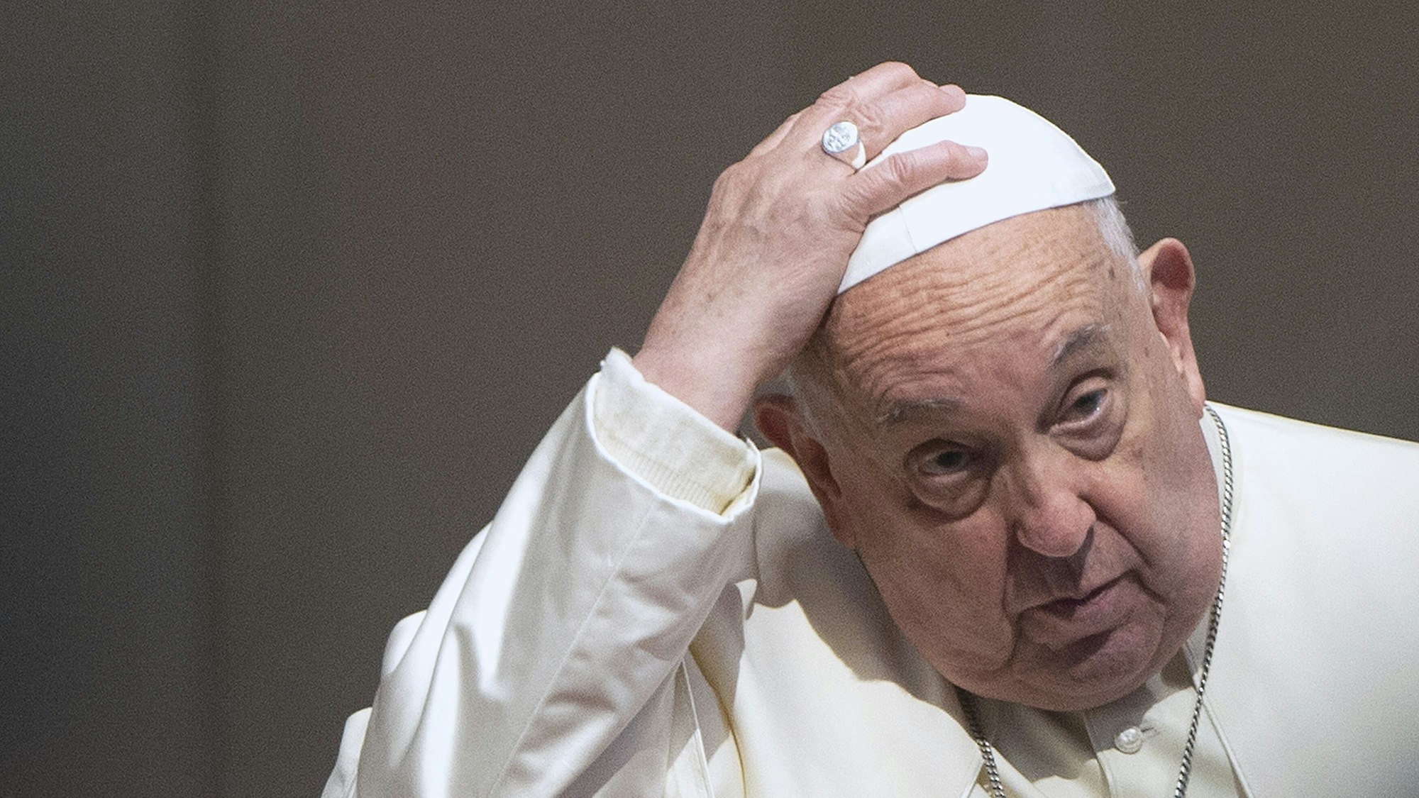 Papst Franziskus steht der Heiligen Messe zum Gedenken an die im Laufe des Jahres verstorbenen Kardinäle und Bischöfe im Petersdom vor.