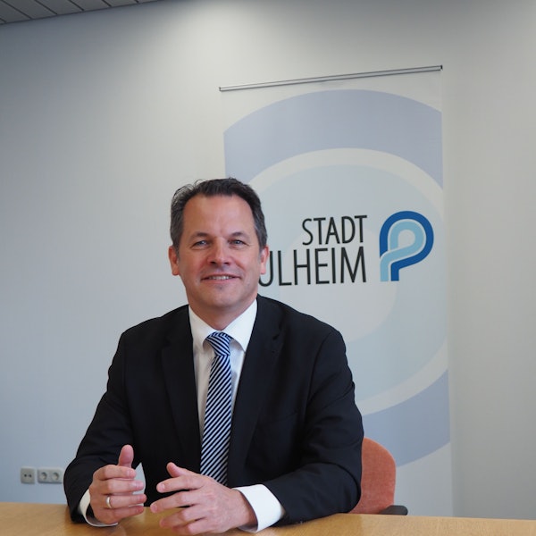 Das Bild zeigt Bürgermeister Frank Keppeler.